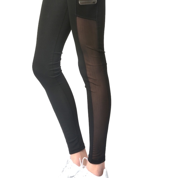 Women's Active Wear Black Mesh Slim Stretch Yoga Legging With Two Side Pockets - Picture 3 of 5